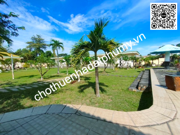 Villas - Homestay Phú Mỹ cho thuê nhìn từ hồ bơi